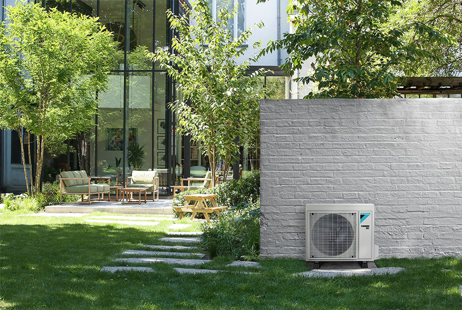 Aparat Aer Conditionat Daikin FHA35A9 RXM35A9 Suspendat